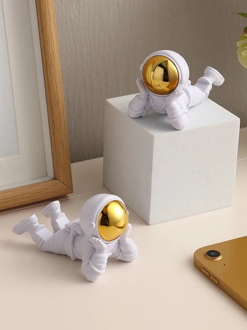 Desktop Astronaut Ornaments, Spaceman Ornaments, Desktop Phone Holder, Home Decoration, Astronaut Statue, Office Decoration - luvmoose