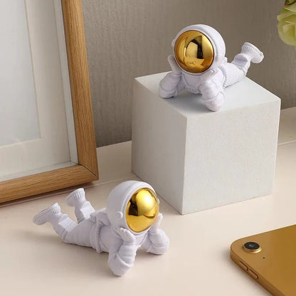 Desktop Astronaut Ornaments, Spaceman Ornaments, Desktop Phone Holder, Home Decoration, Astronaut Statue, Office Decoration - luvmoose
